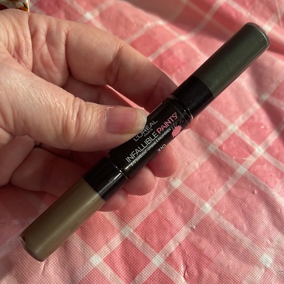 🎈SALE🎈🎀#32.MAKEUP BUNDLE🎀 - Picture 13 of 13